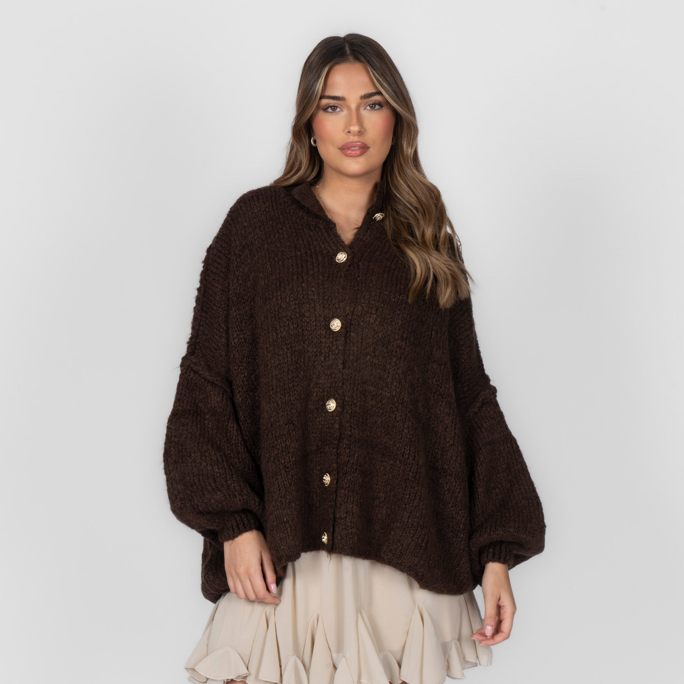 Maria Inês – Cardigan Oversized com Botões Statement de Luxo