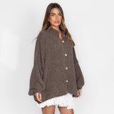 Maria Inês – Cardigan Oversized com Botões Statement de Luxo