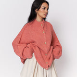 Maria Inês – Cardigan Oversized com Botões Statement de Luxo