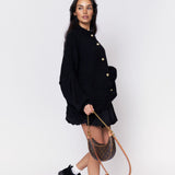 Maria Inês – Cardigan Oversized com Botões Statement de Luxo
