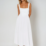 Carolina – Vestido de Gala com Decote Carmen e Saia Fluida