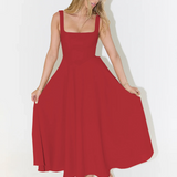 Carolina – Vestido de Gala com Decote Carmen e Saia Fluida