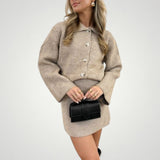 Valentina – Conjunto "Button-Down" de Camisa e Saia