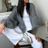 Maria Inês – Cardigan Oversized com Botões Statement de Luxo