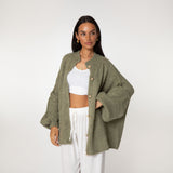 Maria Inês – Cardigan Oversized com Botões Statement de Luxo